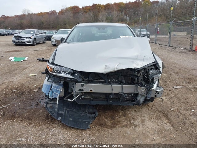 JTHBW1GG1H2133896 Lexus ES 300H