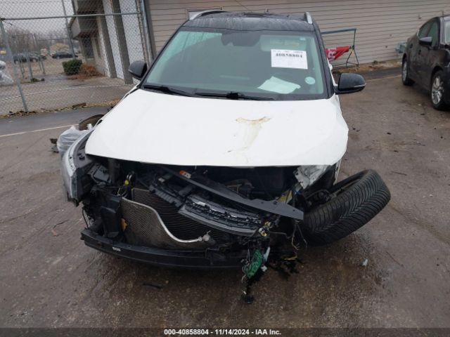 KNDEU2AA3M7115699 KIA SELTOS S