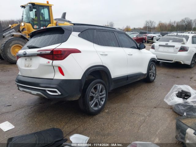 KNDEU2AA3M7115699 KIA SELTOS S