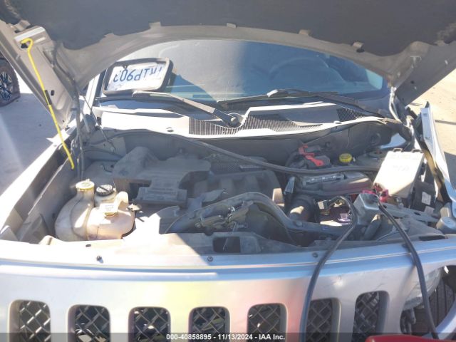 1C4NJPBB8FD334935 Jeep Patriot Sport