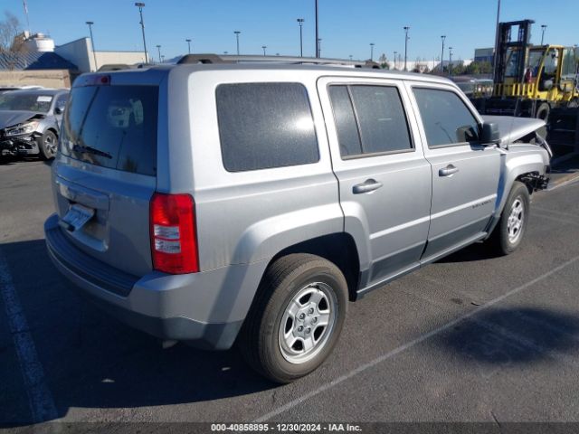 1C4NJPBB8FD334935 Jeep Patriot Sport