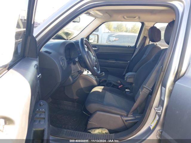 1C4NJPBB8FD334935 Jeep Patriot Sport