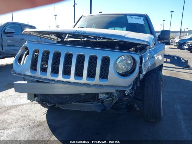 1C4NJPBB8FD334935 Jeep Patriot Sport