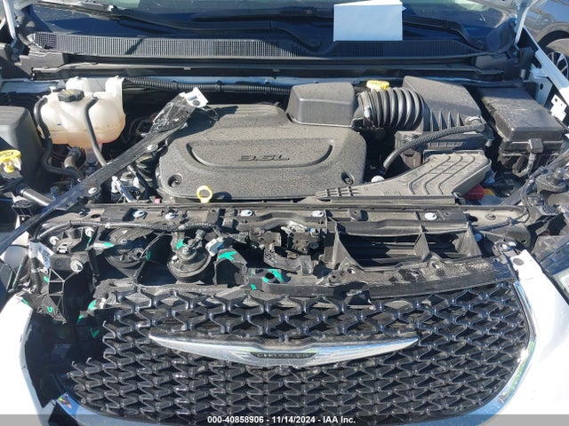 Chrysler Pacifica Touring L 2024 2C4RC1BG3RR149469 Image 10