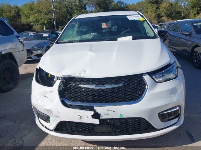 Chrysler Pacifica Touring L 2024 2C4RC1BG3RR149469 Image 12