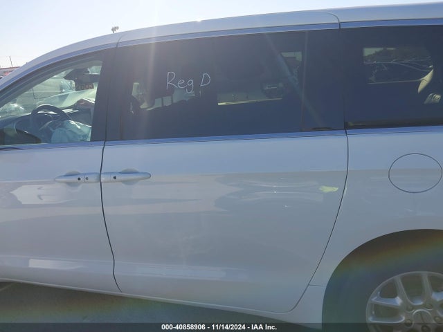 Chrysler Pacifica Touring L 2024 2C4RC1BG3RR149469 Image 14