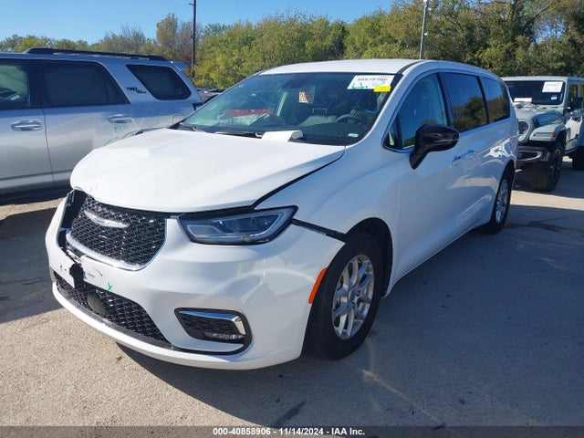 Chrysler Pacifica Touring L 2024 2C4RC1BG3RR149469 Image 2