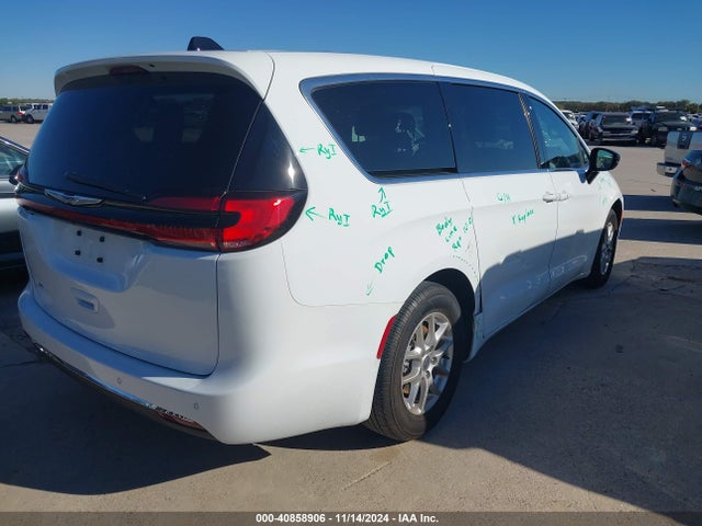 Chrysler Pacifica Touring L 2024 2C4RC1BG3RR149469 Image 4