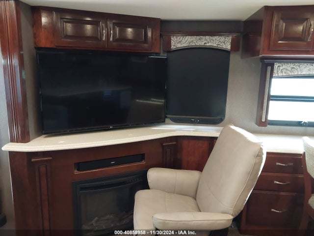 40858958 :رقم المزاد ، 4UZACWFC9JCKK1754 vin ، 2018 Freightliner Motor Home Xc مزاد بيع