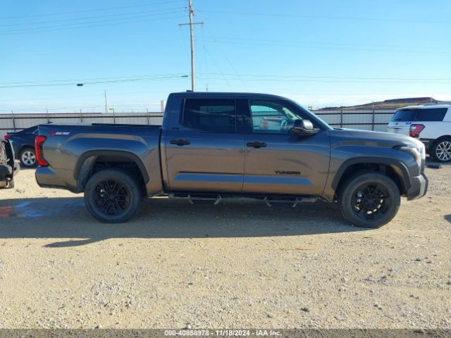 5TFLA5DB3PX085985 Toyota Tundra Sr5