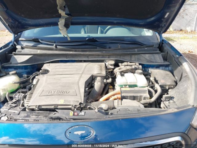 KNDCB3LC5H5063690 KIA NIRO LX