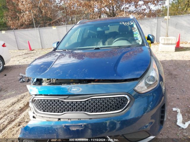 KNDCB3LC5H5063690 KIA NIRO LX