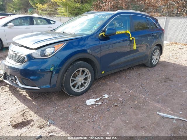 KNDCB3LC5H5063690 KIA NIRO LX