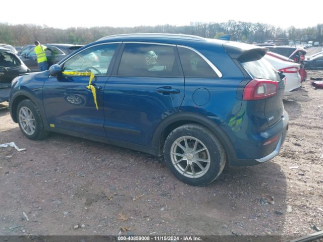 KNDCB3LC5H5063690 KIA NIRO LX