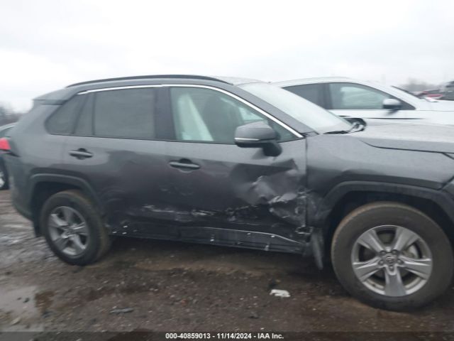 2T3P1RFV3NC268046 Toyota Rav4 Xle