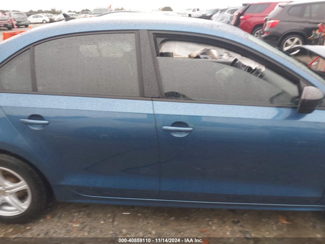 3VW267AJ2GM292181 Volkswagen Jetta 1.4t S