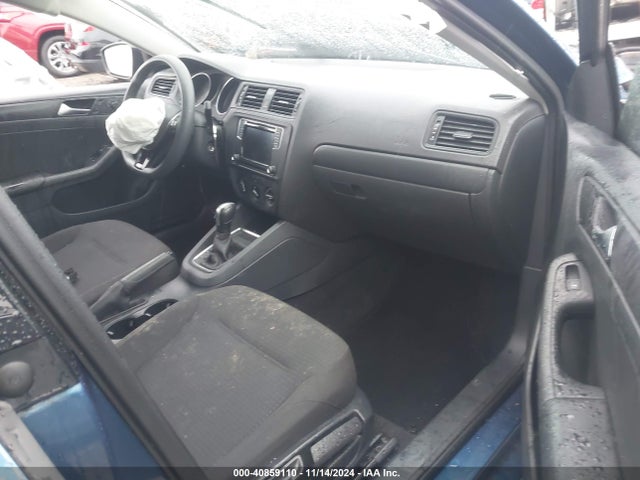 3VW267AJ2GM292181 Volkswagen Jetta 1.4t S
