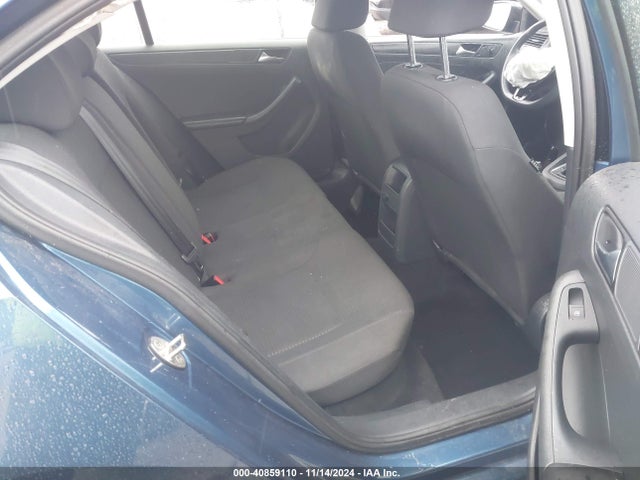 3VW267AJ2GM292181 Volkswagen Jetta 1.4t S