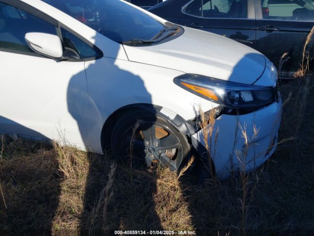 3KPFL4A73JE268098 KIA FORTE S