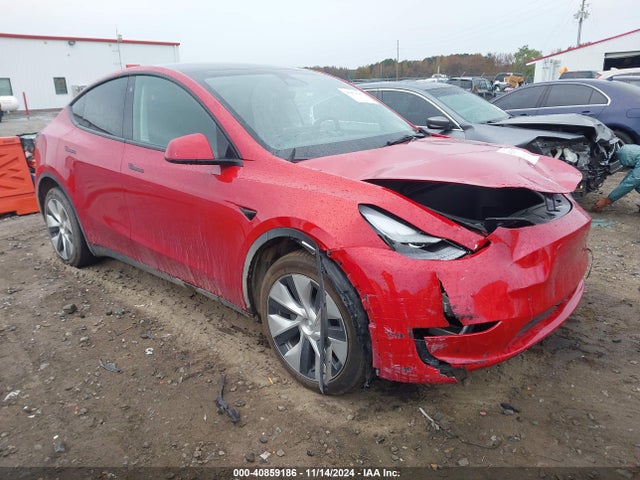2023 TESLA MODEL Y 7SAYGDEEXPF685584 Photo 0