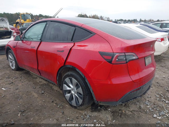 2023 TESLA MODEL Y 7SAYGDEEXPF685584 Photo 2