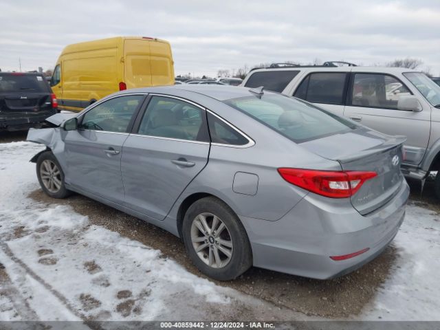 2017 HYUNDAI SONATA 5NPE24AF8HH467398 Photo 2