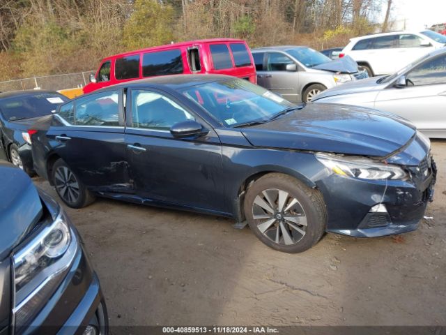 1N4BL4DW9NN339796 Nissan Altima Sv Intelligent Awd