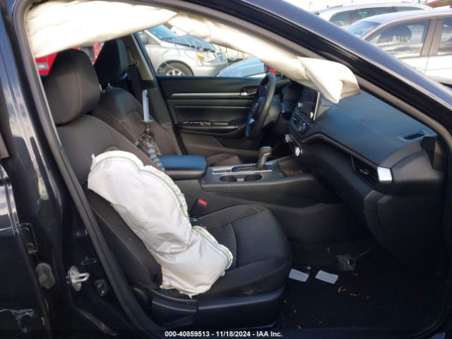 1N4BL4DW9NN339796 Nissan Altima Sv Intelligent Awd