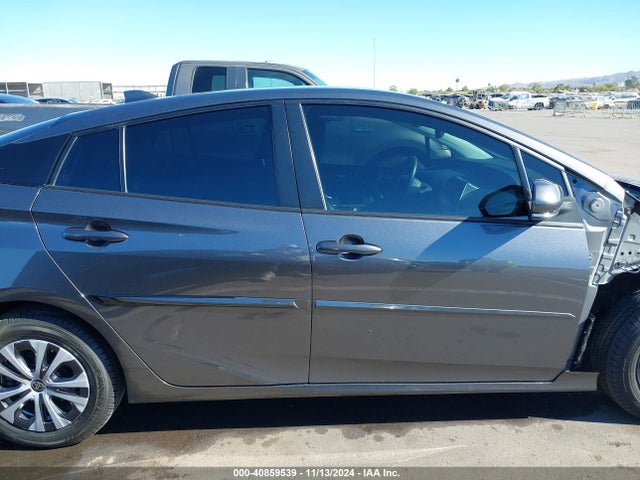 Toyota Prius Xle Awd-e 2021 JTDL9MFU1M3022890 Image 14