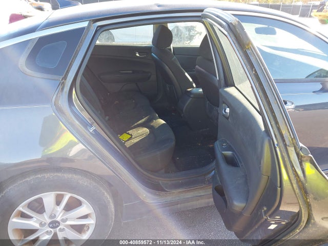 KIA Optima Lx 2017 5XXGT4L36HG178315 Image 8