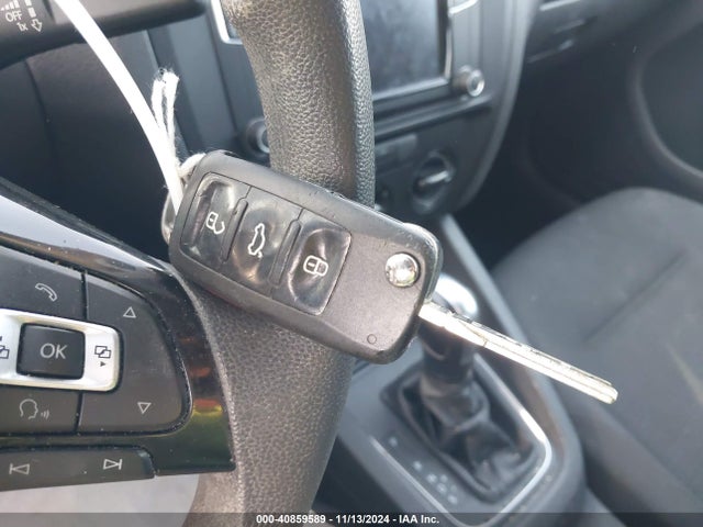3VW267AJ4GM274054 Volkswagen Jetta 1.4t S