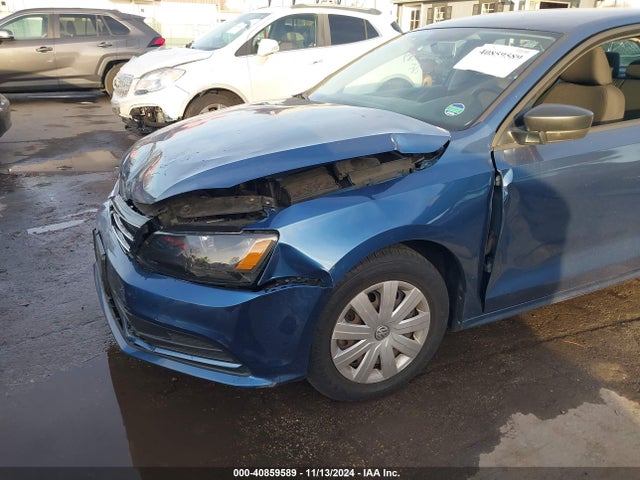 3VW267AJ4GM274054 Volkswagen Jetta 1.4t S