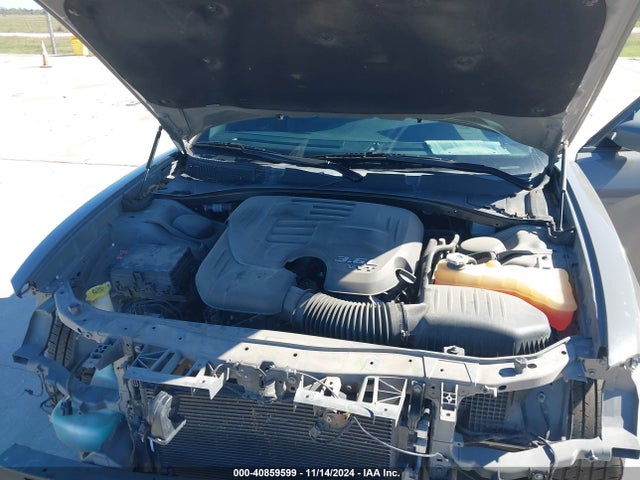 2C3CDXBG0JH180232 Dodge Charger Sxt Rwd