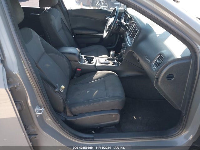 2C3CDXBG0JH180232 Dodge Charger Sxt Rwd