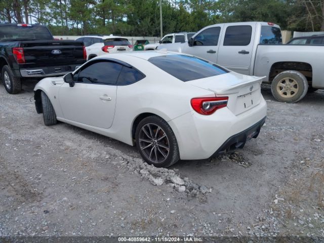 JF1ZNAA17H8701403 Toyota 86