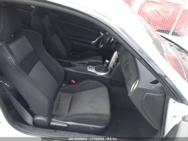 JF1ZNAA17H8701403 Toyota 86