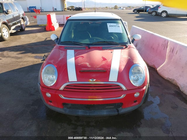 2004 MINI COOPER S WMWRE33404TD83791 Photo 5