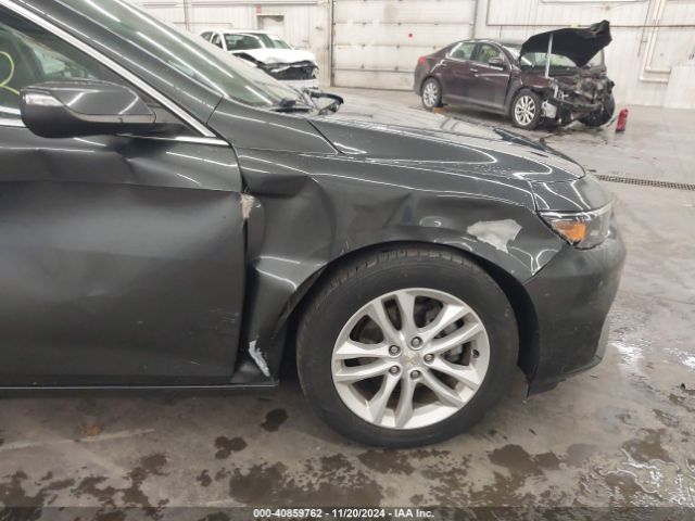 1G1ZD5ST1JF135835 Chevrolet MALIBU LT