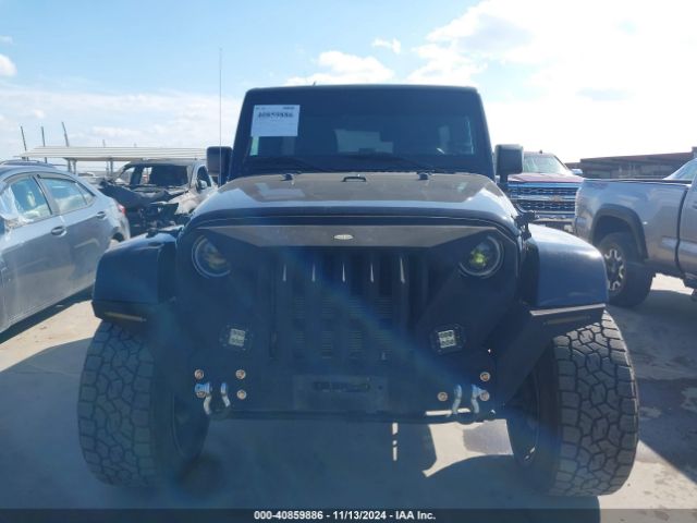 1C4HJWEG8HL572209 Jeep Wrangler Unlimited Sahara 4x4