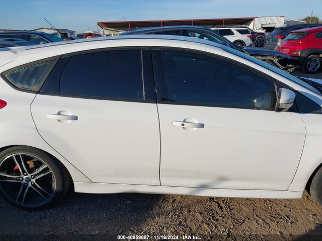 1FADP3L99FL375312 Ford FOCUS ST