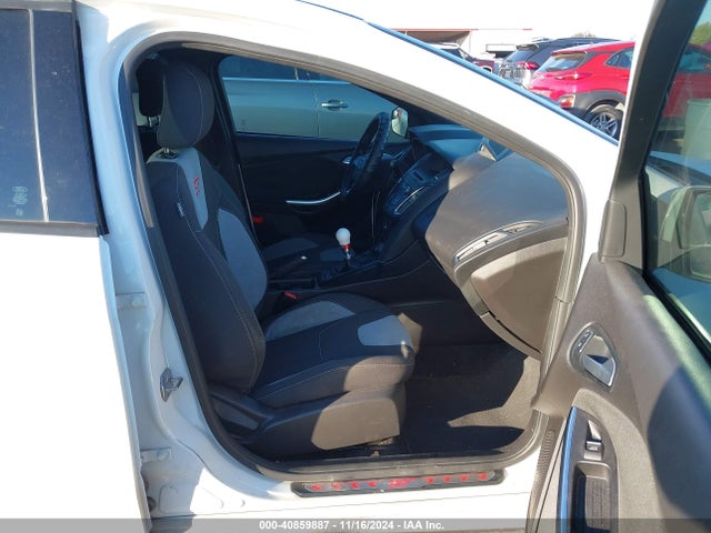 1FADP3L99FL375312 Ford FOCUS ST