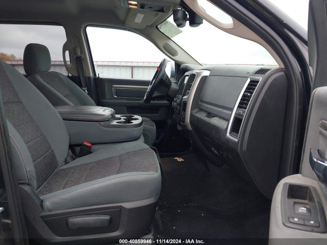 1C6RR7TT3HS617055 RAM 1500 Slt