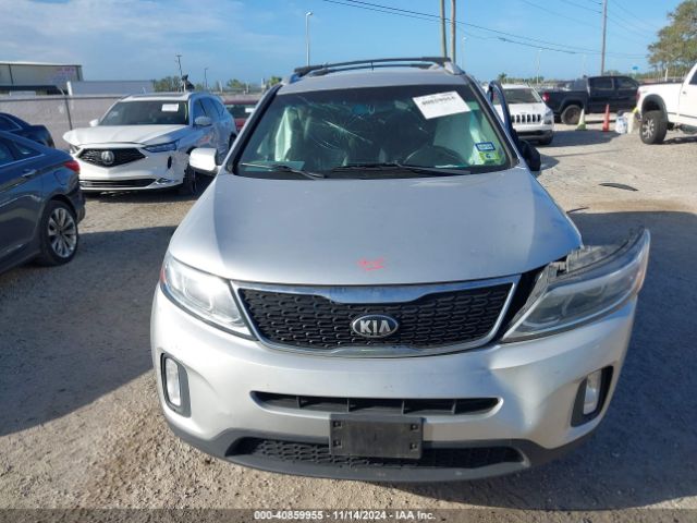 5XYKTDA6XEG518385 KIA SORENTO LX
