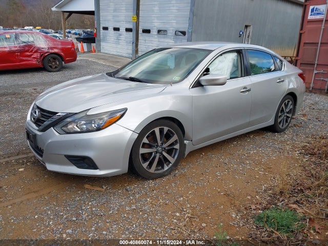 Nissan Altima 2.5 Sr 2017 1N4AL3AP5HC137900 Image 2