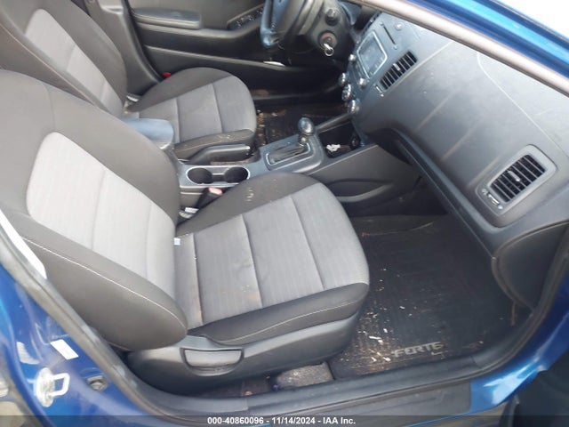 KNAFX5A88E5241528 KIA FORTE EX