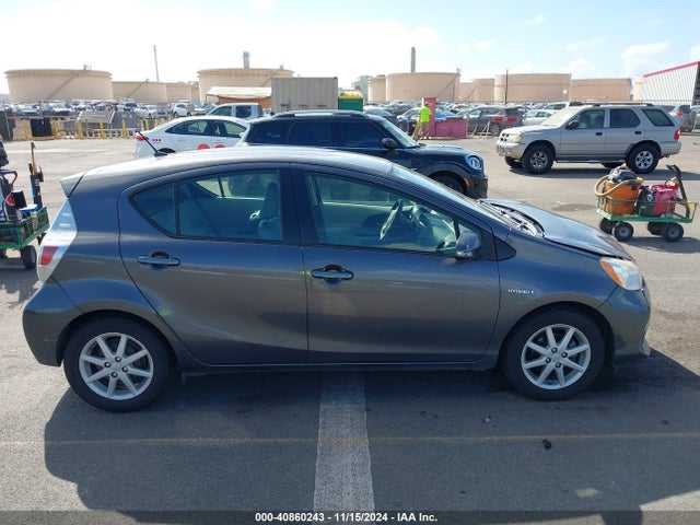 Toyota Prius C Four/one/three/two 2014 JTDKDTB35E1061724 Image 13
