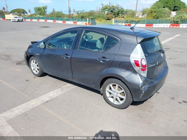 Toyota Prius C Four/one/three/two 2014 JTDKDTB35E1061724 Image 3