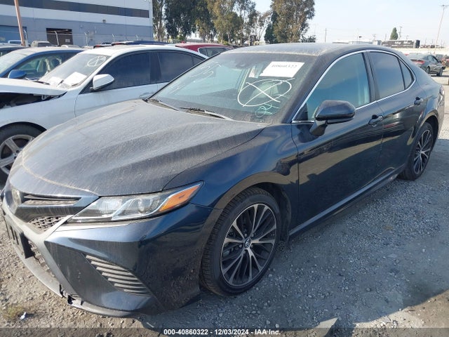 Toyota CAMRY SE 2018 4T1B11HK1JU584366 Image 2