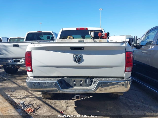 3C6UR4CL0JG104870 RAM 2500 Tradesman  4x2 6'4 Box