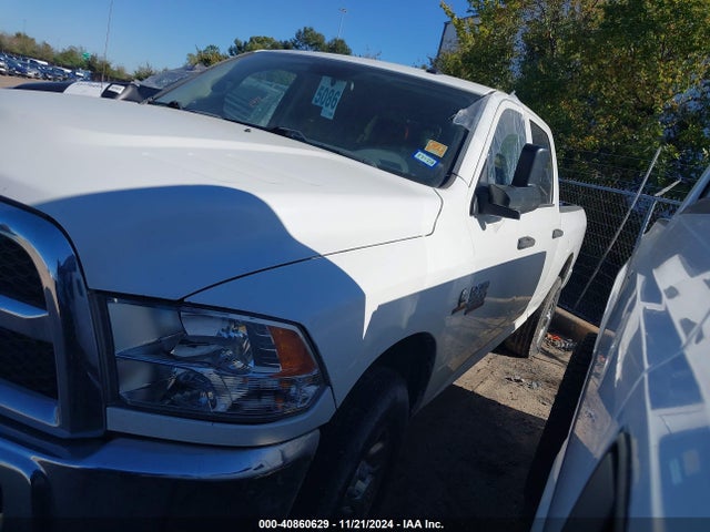 3C6UR4CL0JG104870 RAM 2500 Tradesman  4x2 6'4 Box